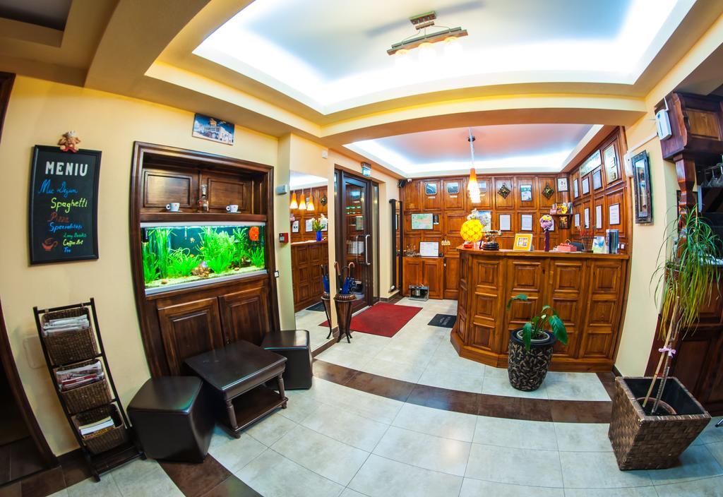 Carpatic Hotel Predeal Bagian luar foto