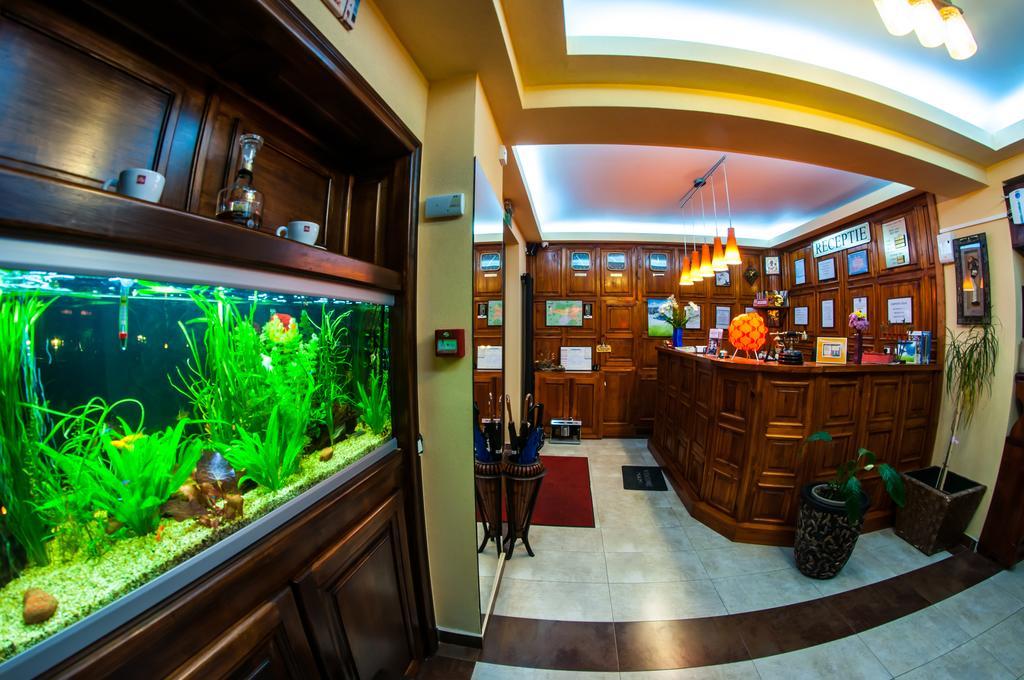 Carpatic Hotel Predeal Bagian luar foto