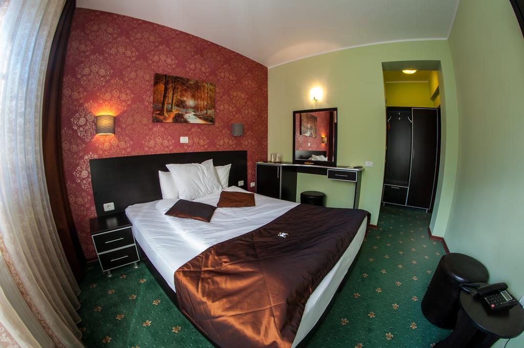 Carpatic Hotel Predeal Ruang foto