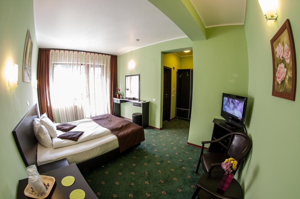 Carpatic Hotel Predeal Bagian luar foto
