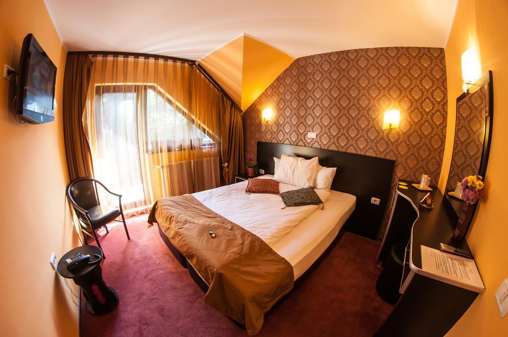 Carpatic Hotel Predeal Bagian luar foto
