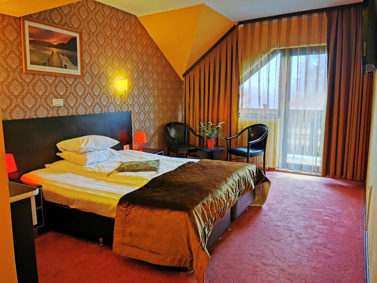 Carpatic Hotel Predeal Bagian luar foto