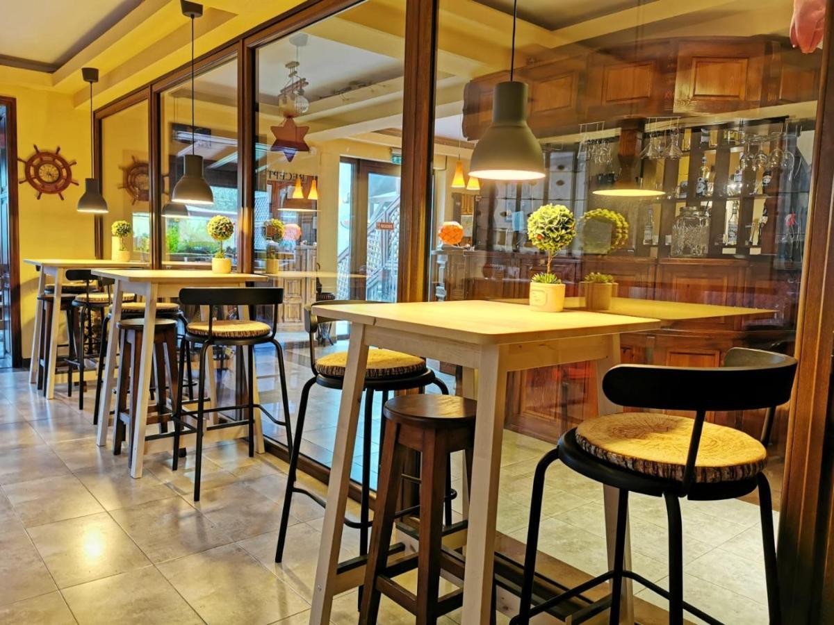 Carpatic Hotel Predeal Bagian luar foto